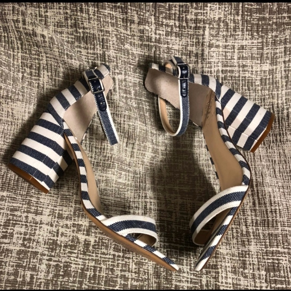 Vince Camuto pump heels